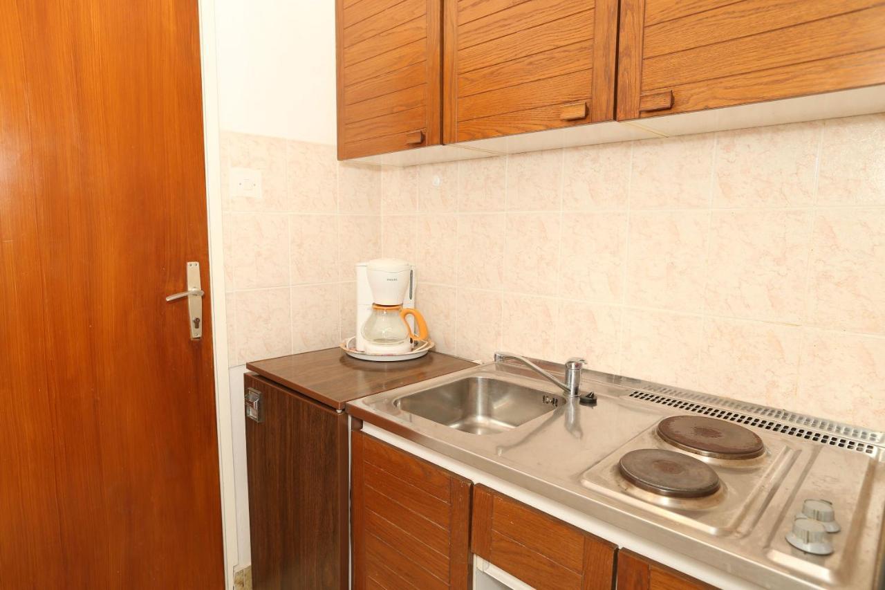 Apartments Fam Tomasic Baška Exterior foto