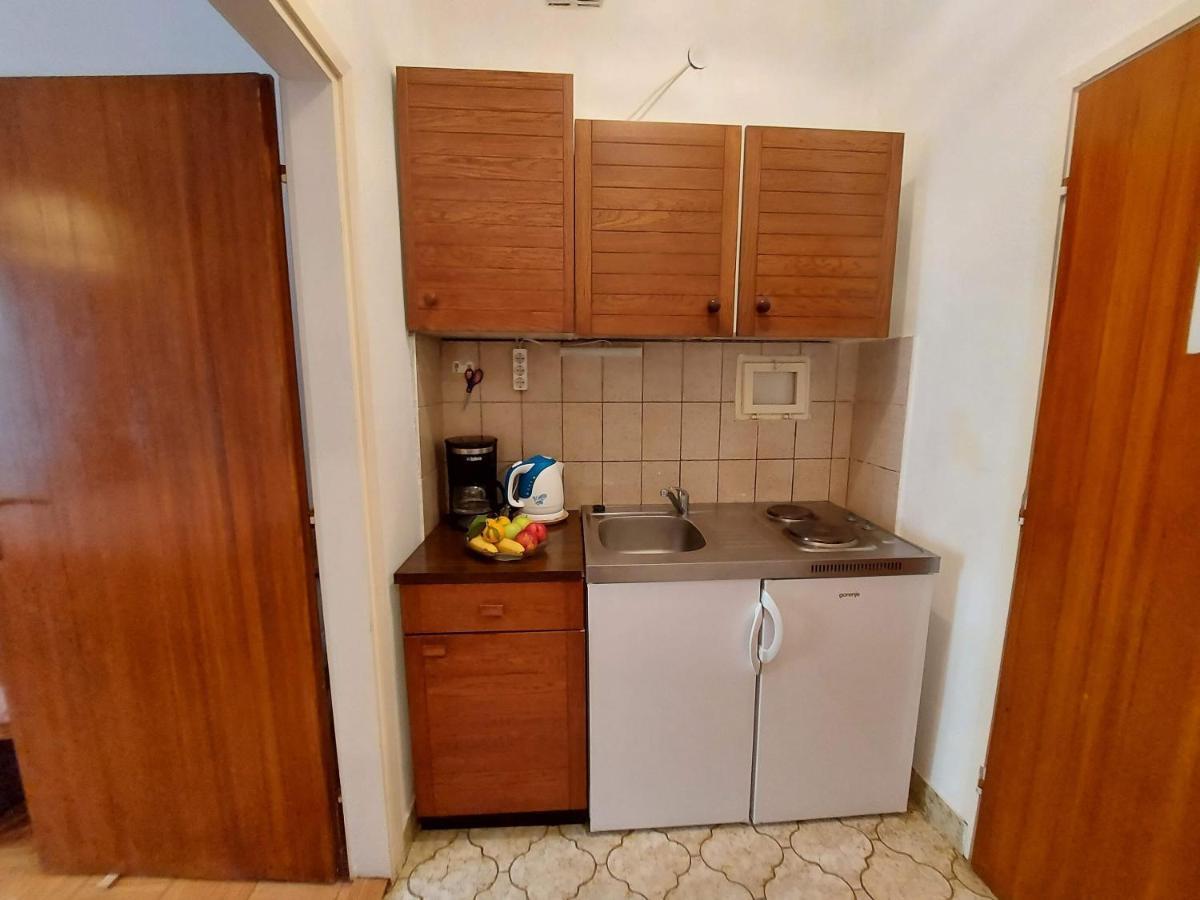 Apartments Fam Tomasic Baška Exterior foto